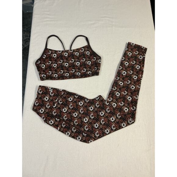 [LIMITED] Buff Bunny Floral Matching Set – Sports Bra & Leggings – Size MEDIUM - Picture 1 of 8